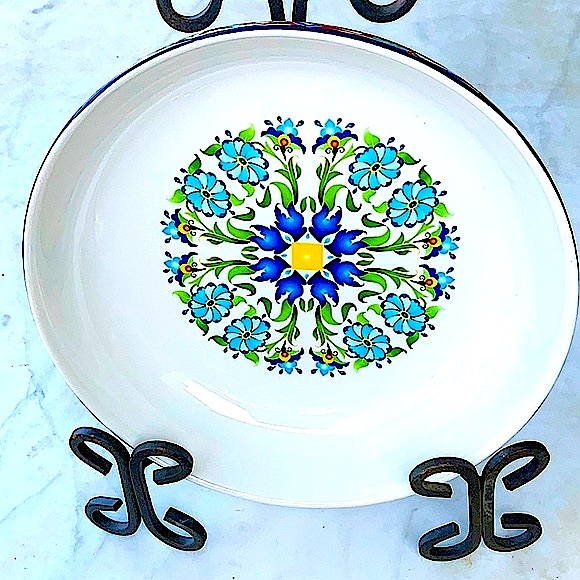 222 FIFTH TUNISIA INDIVIDUAL DINNER BOWL FLORAL 9 1/2 IN NEW PORCELAIN - Picture 4 of 8